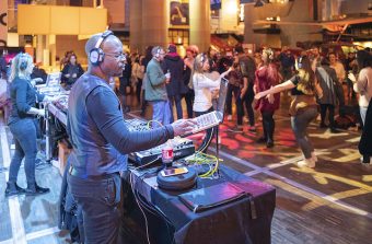 La Cité des sciences se transforme en gymnase et en dancefloor le temps d’une soirée