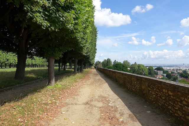 La terrasse de l'observatoire de Meudon / Guilhem Vellut (Wikimedia commons)