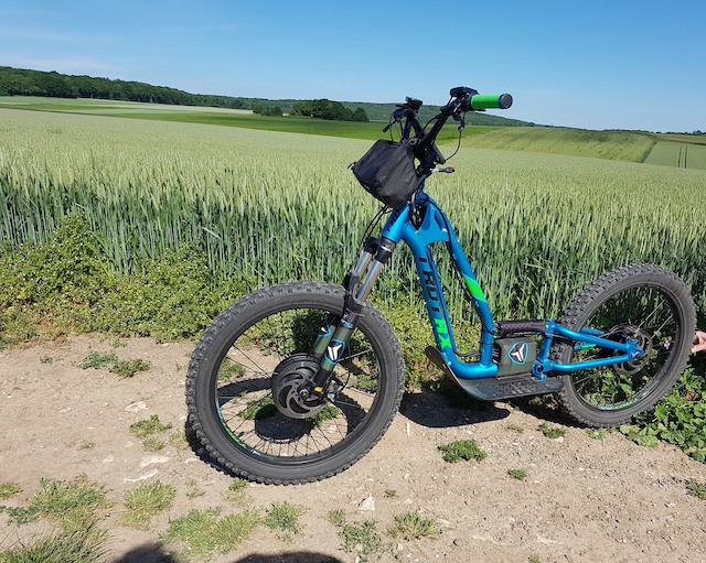 Trotelec loue des trottinettes électriques dans le parc naturel du Vexin / © Trotelec