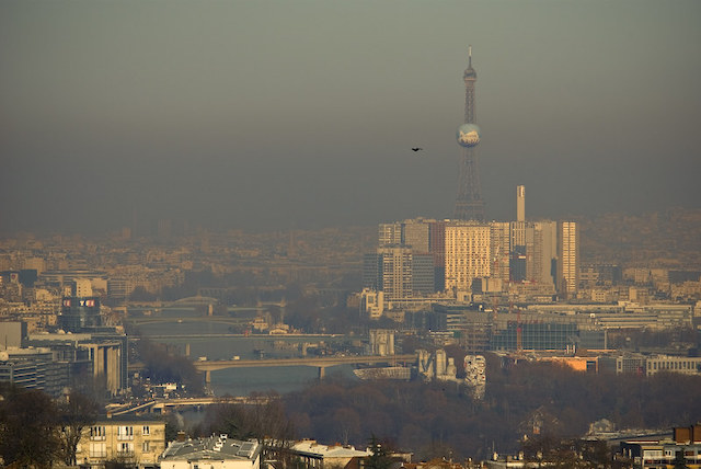 Nuage de pollution à Paris / © Christophe Debelmas (Creative commons - Flickr)