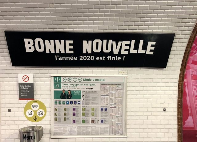 Le panneau de la station Bonne nouvelle du métro spécialement relooké par la RATP pour le 31 décembre / © RATP