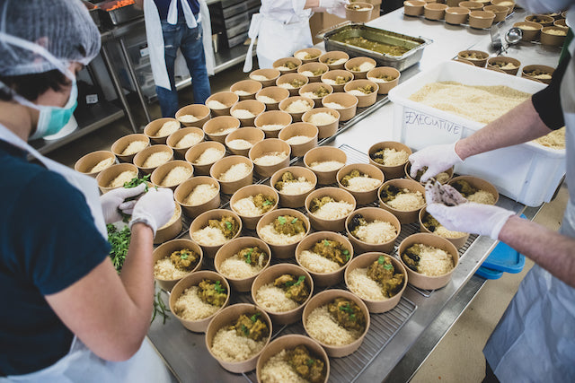 Les restaurateurs de la communauté Ecotable ont entrepris de livrer des repas aux étudiants du Grand Paris / © Ecotable  