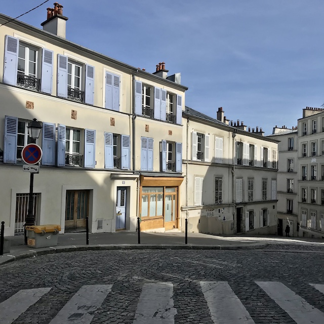 La rue du Chevalier de la Barre sur la butte Montmartre où fut fusillé le communard Eugène Varlin le 28 mai 1871, dernier jour de l'insurrection / © Vianney Delourme pour Enlarge your Paris 