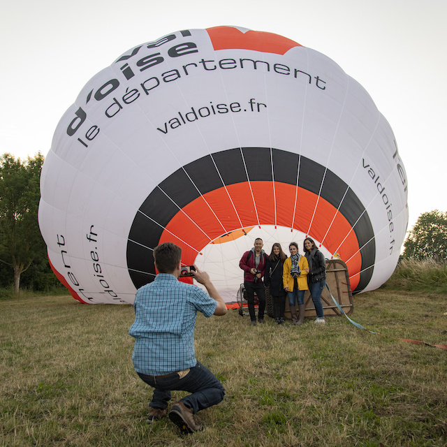 Le pilote Laurent Dagory a créé "Montgolfière du Vexin" pour faire découvrir le Vexin vu du ciel / © Jérômine Derigny pour Enlarge your Paris