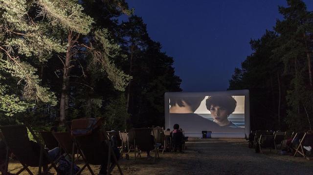 Le festival "Branche et Ciné" organisé par l'ONF a lieu jusqu'au 17 juillet en forêt / © Giada Connestari - ONF