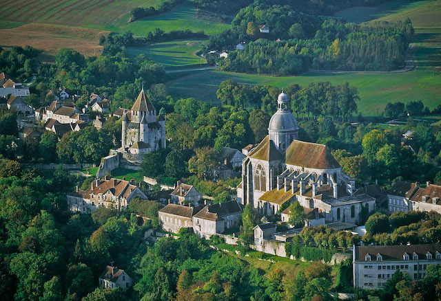 La cité médiévale de Provins, classée au patrimoine mondiale de l'Unesco et accessible en train par la ligne P / © Provins - JP Chasseau