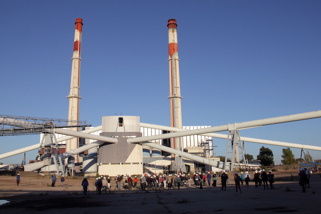 L'ancienne centrale EDF de Vitry accueille une série de déambulations artistiques du 17 au 19 septembre / © Des Ricochets sur les pavés