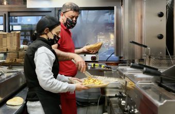 Mehmet et Hatun, les artisans kébabiers qui redonnent le goût du kébab aux Vincennois