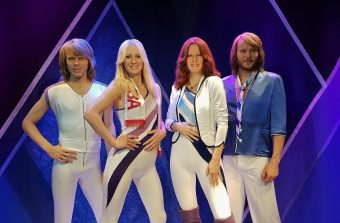 Les tubes d’ABBA interprétés à la chandelle par un quatuor à cordes