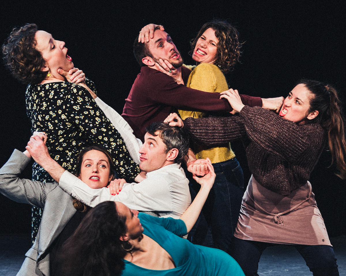 La pièce Personne m'écoute au théâtre Lepic à Paris met en scène la communication non violente / © Aurore Vinot