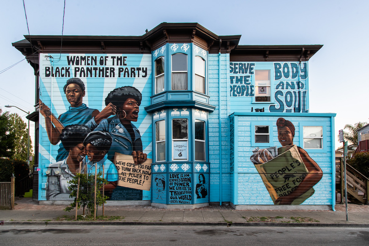 Une fresque street art à Oakland dans la banlieue de San Francisco / © Amir Aziz