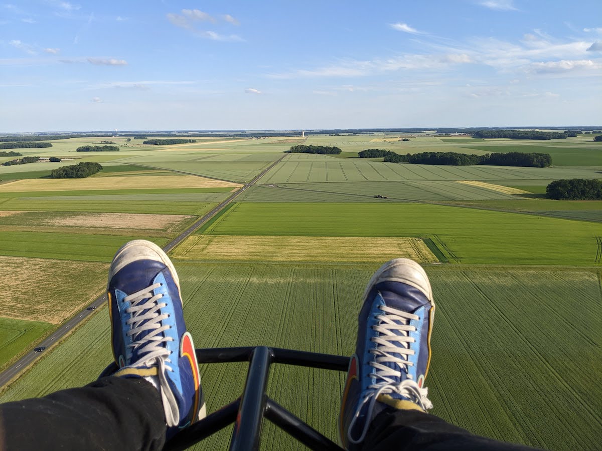 A la Ferté-Gaucher en Seine-et-Marne, on peut prendre de la hauteur en paramoteur / © Rémi Belot pour Enlarge your Paris