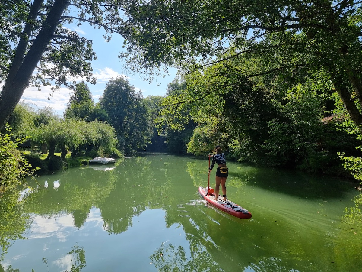 Paddle du côté de Crécy-la-Chapelle en Seine-et-Marne / © Bastien Hugues