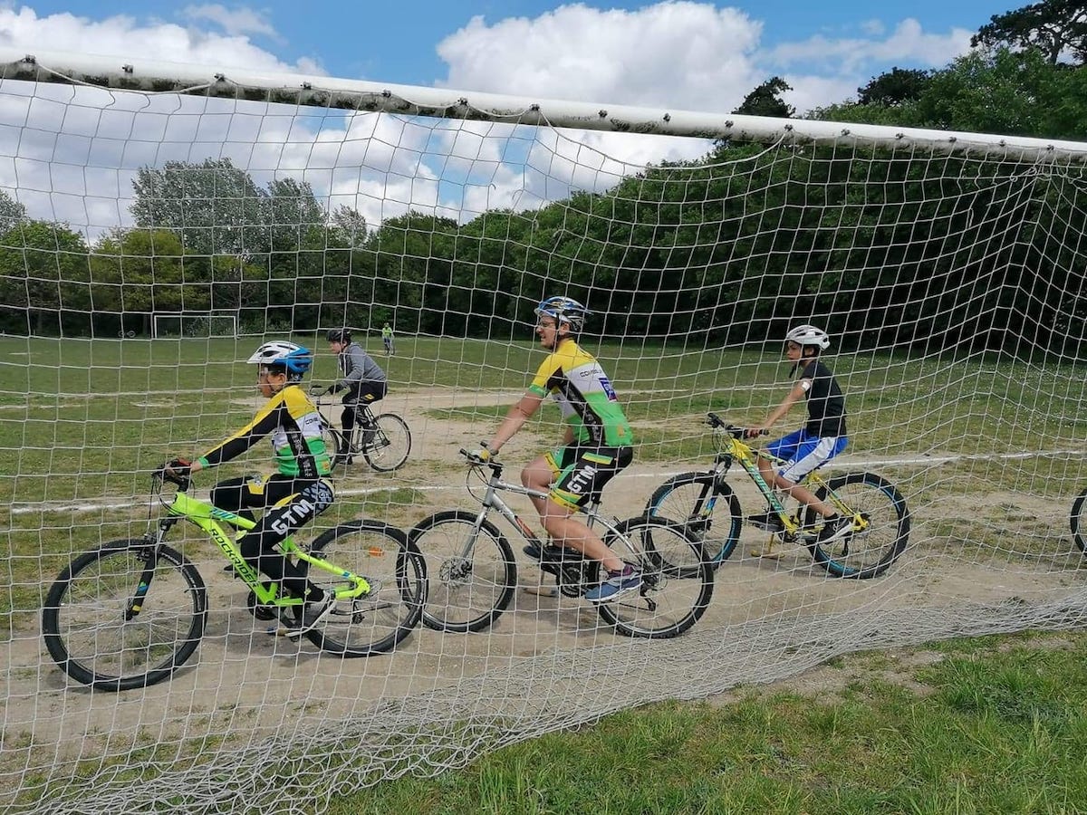 L'équipe de Combs-la-Ville de polo-vélo / © Pédale Combs-la-Villaise