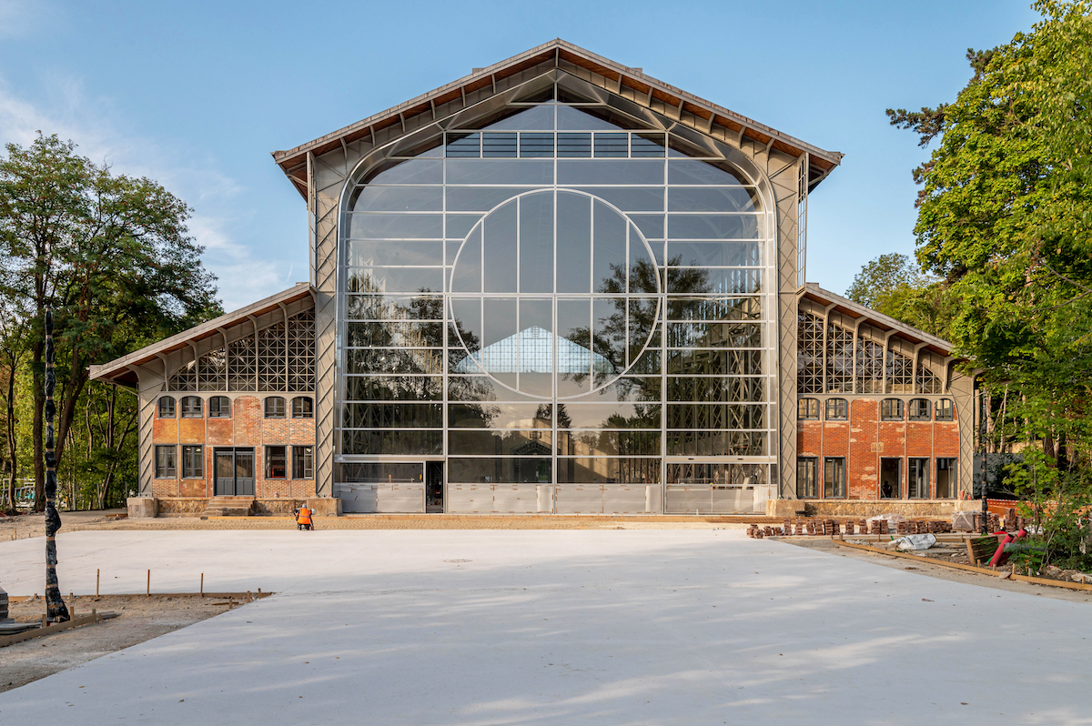 Le Hangar Y en forêt de Meudon / © Adeline Bommart