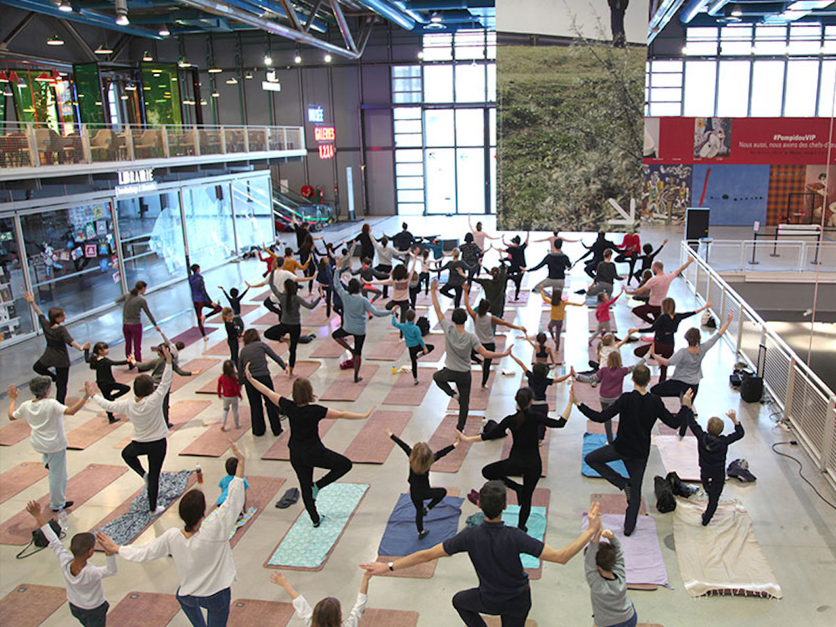 Paris Mômes et Yogamini proposent des séance de Yog'Art pour les familles au Centre Pompidou à Paris / © Paris Mômes