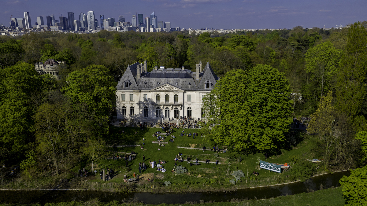 La Fondation GoodPlanet créée par le photographe Yann Arthus-Bertrand dans le bois de Boulogne / © Clément Thiers