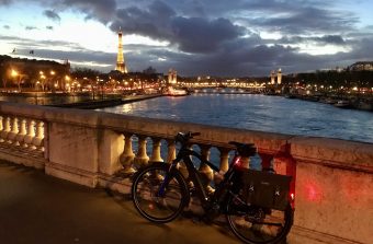 Nos conseils pour bien s’éclairer à vélo la nuit