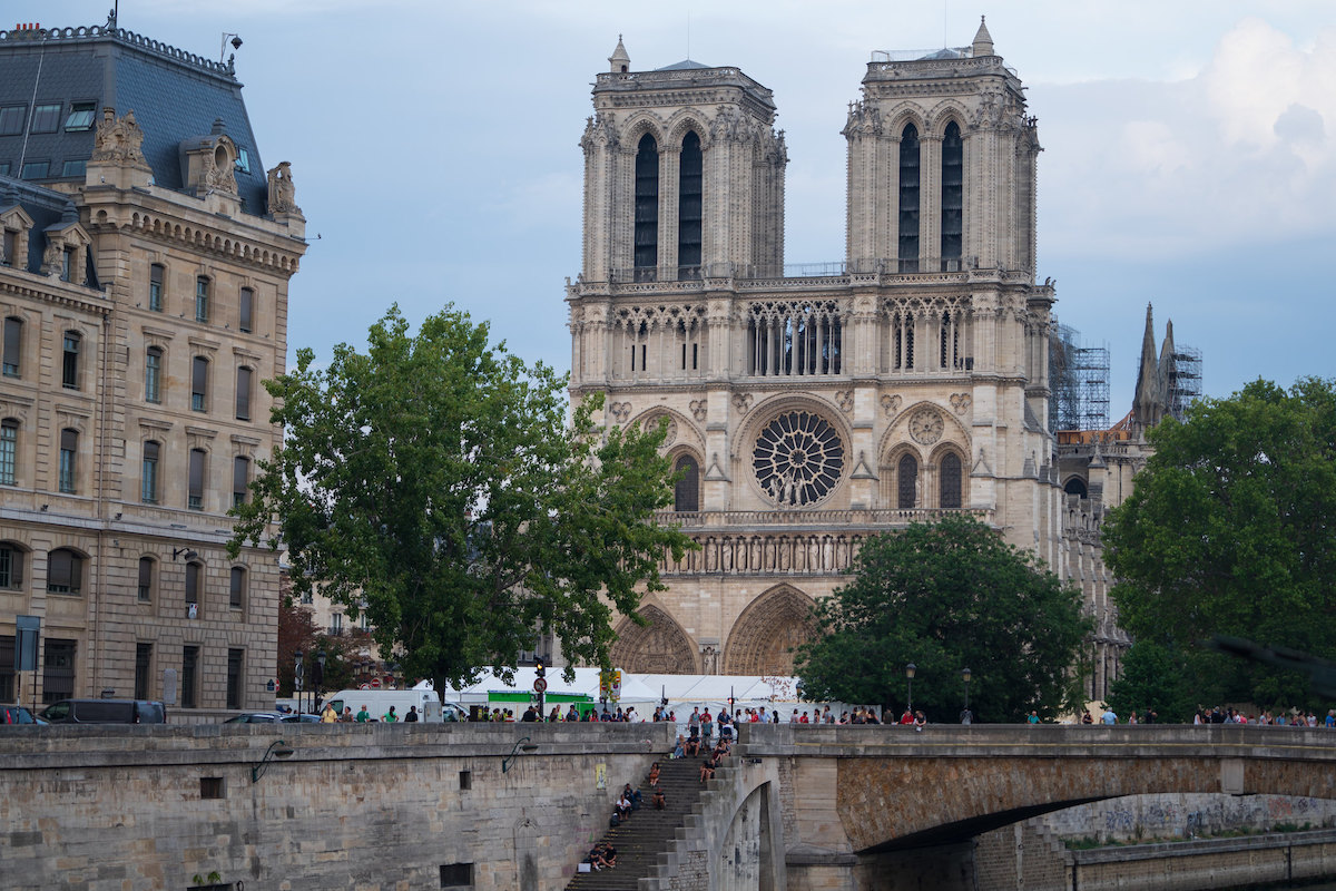 Notre-Dame sur l'île de la Cité à Paris / © Jacques Paquier (Creative commons - Flickr)