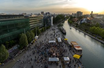 Une piste de danse d’un kilomètre de long sur les bords du canal à Pantin