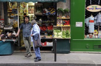 « Qui est « l’Arabe du coin » ? », hommage aux épiciers de quartier