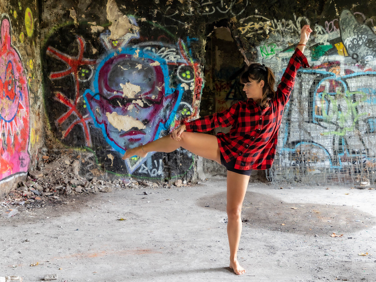 Prof de danse, Mélina Castin s'apprête à faire danser une centaine d'habitants de son village des Yvelines ce 1er juillet / DR