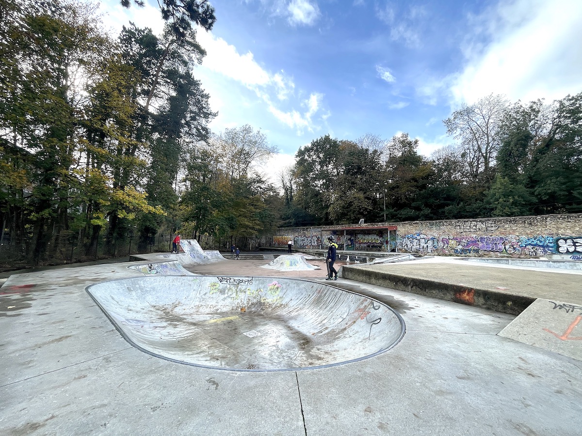 Le skatepark de la forêt de Meudon / © Virginie Jannière pour Enlarge your Paris 