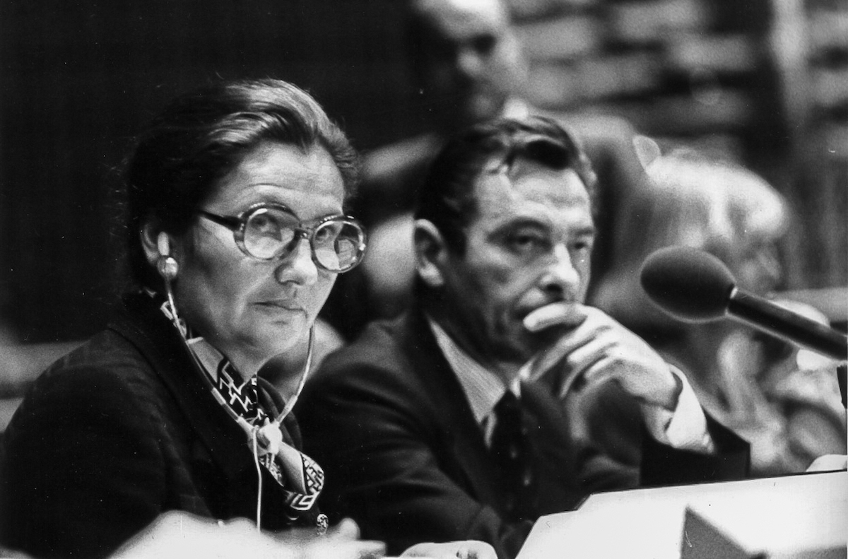 Alors ministre de la santé,  Simone Veil avait prononcé le discours pour la dépénalisation de l'IVG en 1974 / © Claude Truong-Ngoc (Wikimedia Commons)