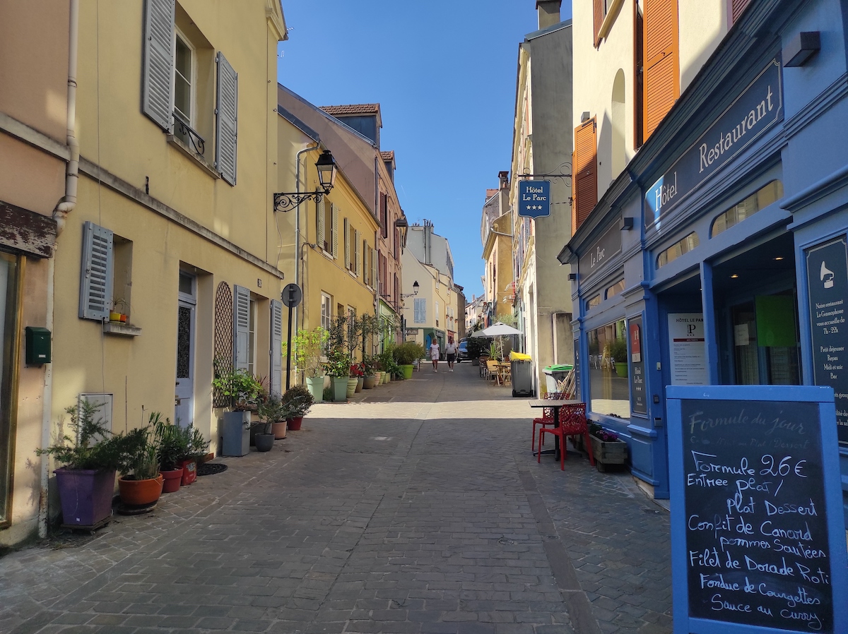 La Grande rue de Marly / © Joséphine Lebard pour Enlarge your Paris