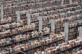 En Essonne, RecycLivre fait de l&rsquo;ombre à son voisin Amazon. Et c&rsquo;est tant mieux !