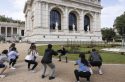 Gainage devant Victor Hugo : les musées de Paris se visitent en legging tout l&rsquo;été
