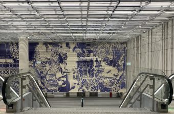 Vhils, des murs du 13e arrondissement à ceux du métro du Grand Paris