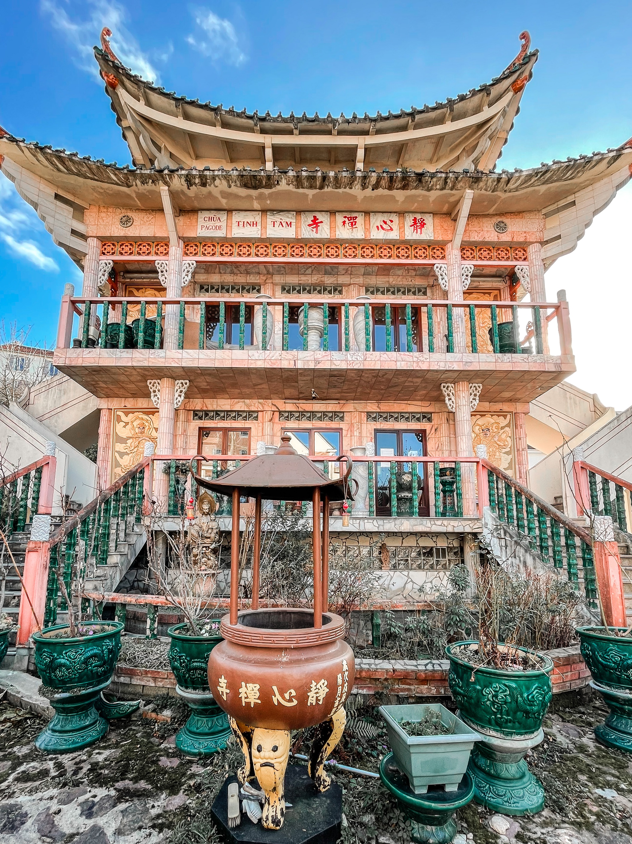 La pagode Chua Tinh Tam, située dans les Hauts-de-Seine, à Sèvres. Photo Anaïs Lerma.