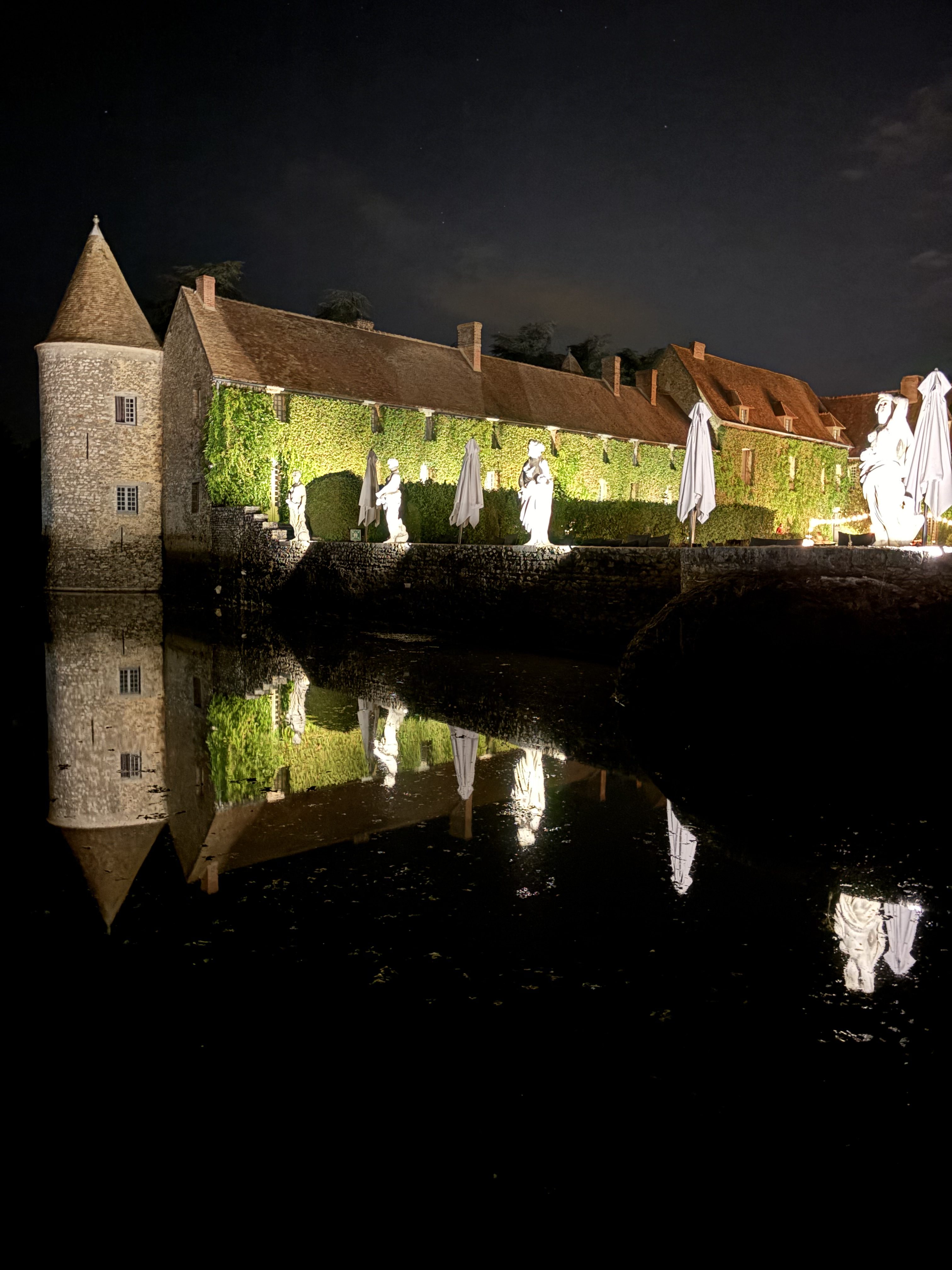 Le château de Villiers Le Mahieu