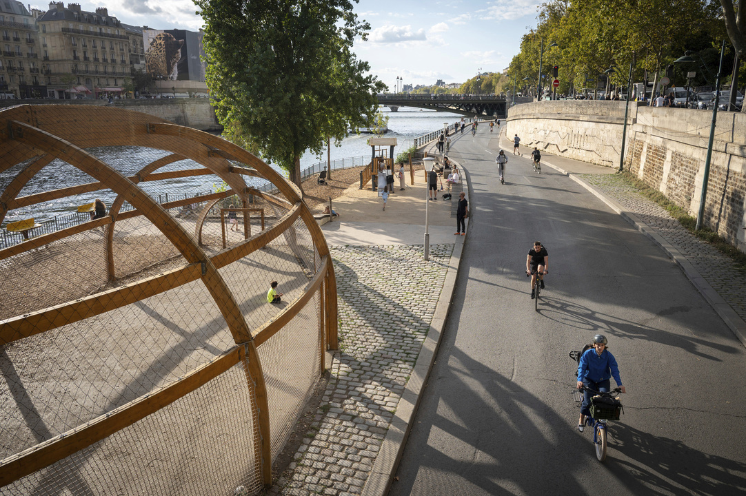 Les voies sur berges à Paris. Jéromine Derigny pour Enlarge your Paris