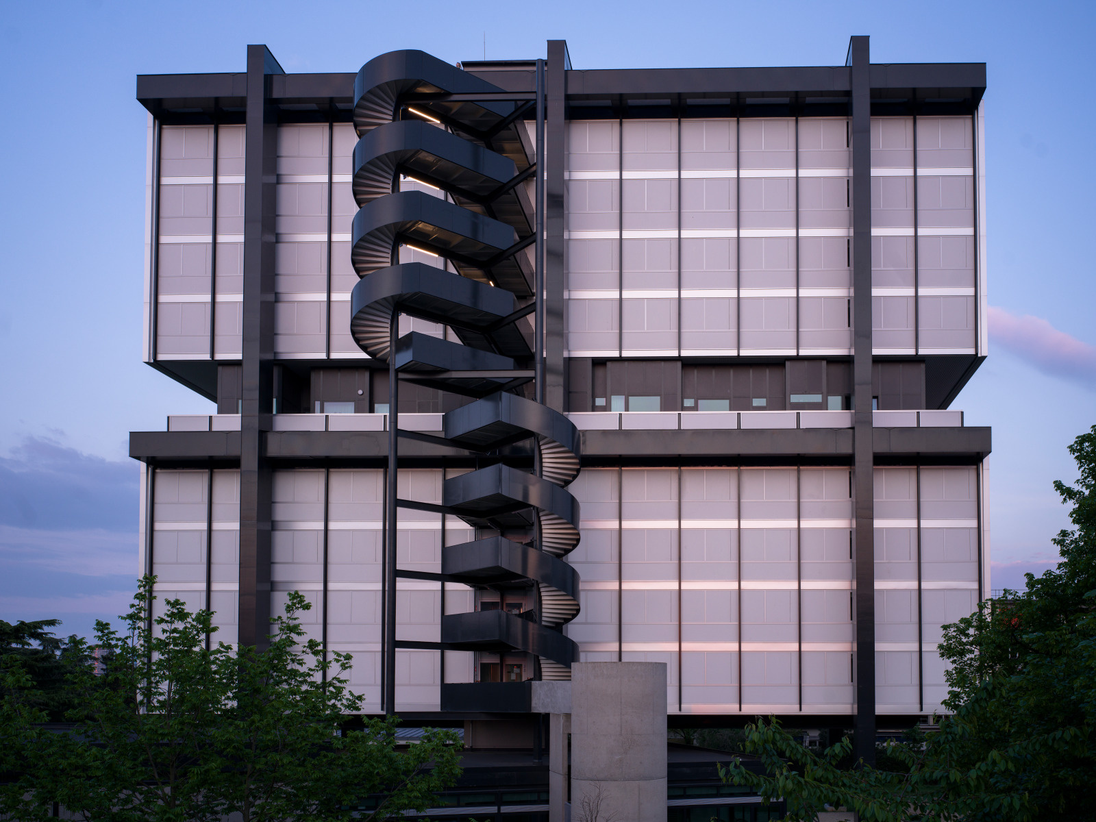Fondation Avicenne. Diane Arques / ADAGP, Paris, 2025
