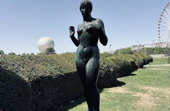 Aux Tuileries, il suffit d&rsquo;un pas de côté pour changer de jardin