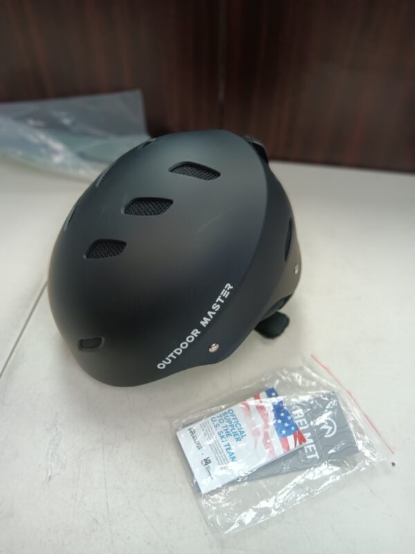 ***MINOR SCUFF /REFER TO PICTURES***OutdoorMaster Kelvin Ski Helmet - Snowboard Helmet for Men, Women & Youth | EZ Auction