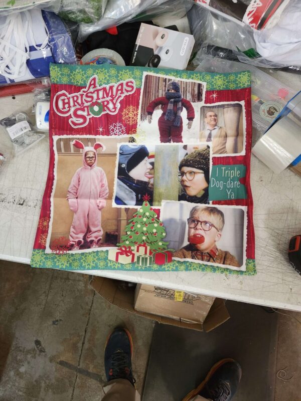 CUSHION LINING SIZE 18 X 18 CRIS A CHRISTMAS STORY | EZ Auction