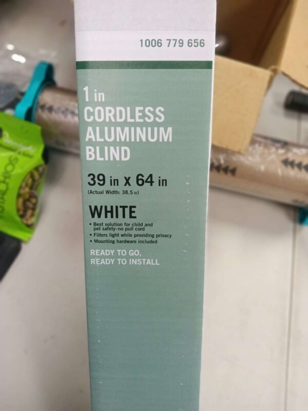 1IN CORDLESS ALUMINUM BLINDS 39IN X 64IN WHITE ROOM DARKENING | EZ Auction