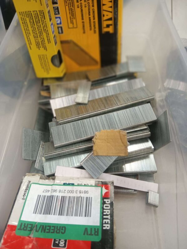 ***CONTAINER HALF FULL SPALES AND NAILS***DEWALT 7/32 in. Crown x 1-1/4 in. 18-Gauge Glue Collated Staples | EZ Auction