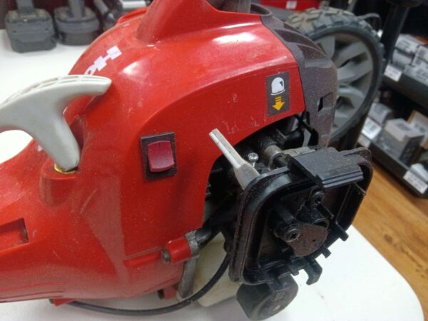 ***MISSING FILTER AND CAP AND DEBRE SHEILD***2-Stroke 26 cc Straight Shaft Gas Trimmer | EZ Auction