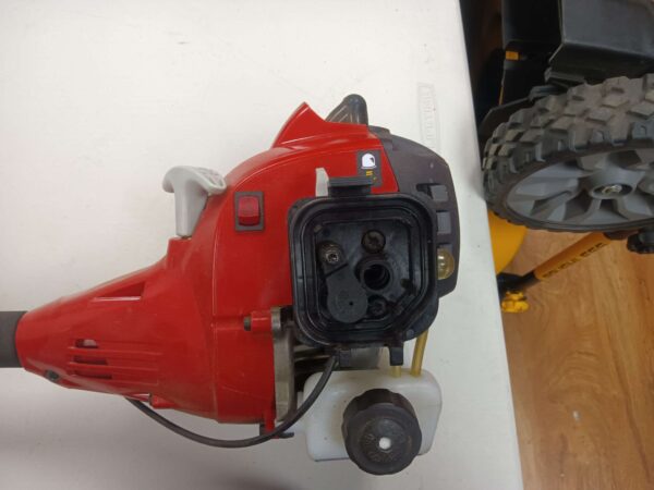 ***MISSING FILTER AND CAP AND DEBRE SHIELD***2-Stroke 26 cc Straight Shaft Gas Trimmer | EZ Auction