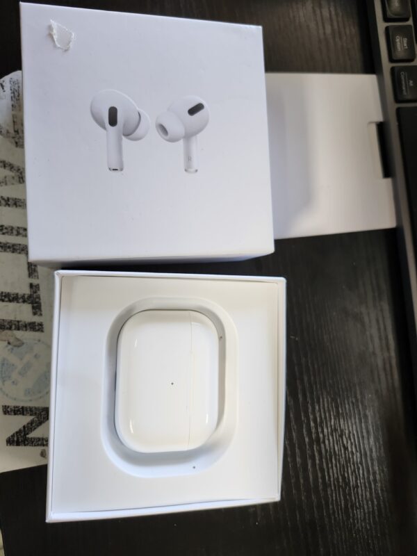 AirPods Wireless Earbuds with MagSafe Charging Case (Renewed) | EZ Auction