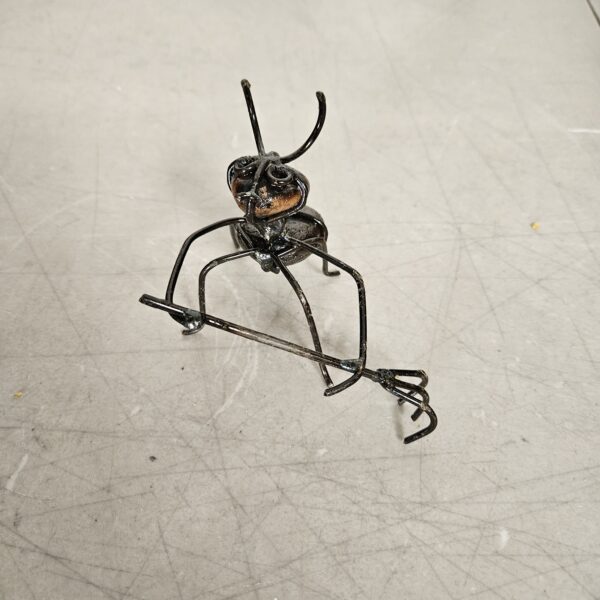 Worker ant figure perfect for garden decoration, handcrafted with metal | EZ Auction