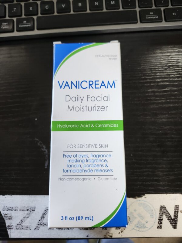 Vanicream Daily Facial Moisturizer With Ceramides and Hyaluronic Acid - Formulated Without Common Irritants for Those with Sensitive Skin, 3 fl oz (Pack of 1) | EZ Auction