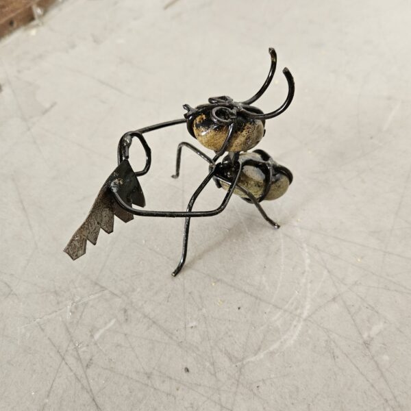 Worker ant figure perfect for garden decoration, handcrafted with metal | EZ Auction