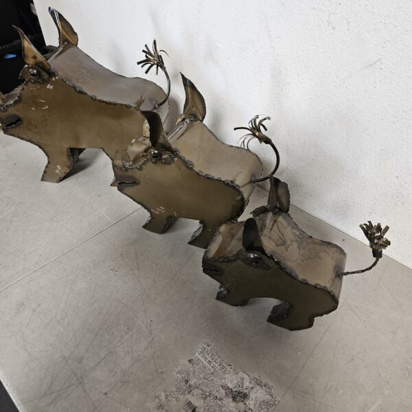 Family of 3 metal wild boars, garden decoration | EZ Auction