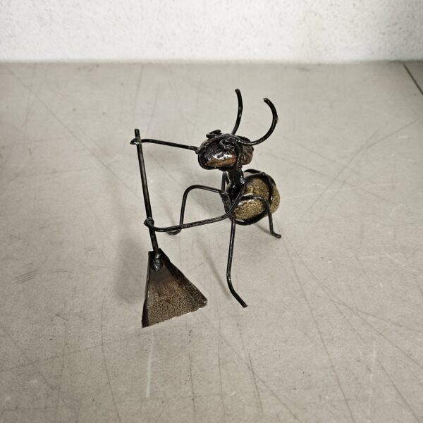 Worker ant figure perfect for garden decoration, handcrafted with metal | EZ Auction