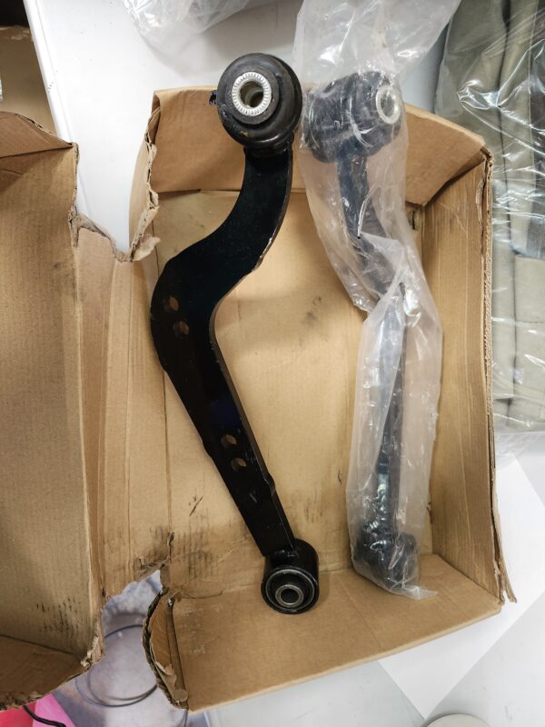 NewYall Rear Upper Left and Right Suspension Control Arm | EZ Auction